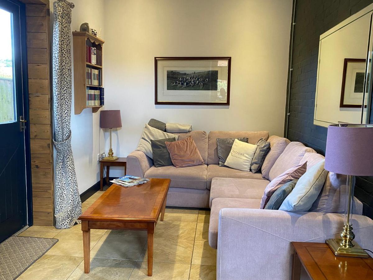 Betsey Trotwood. Historic Stylish 2-Bed Cottage. Blundeston Luaran gambar